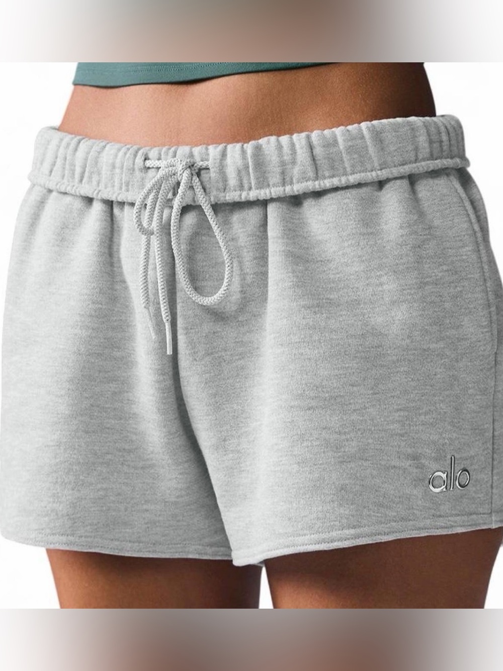ALO Yoga Women’s Light Gray Athletic Fleece Shorts